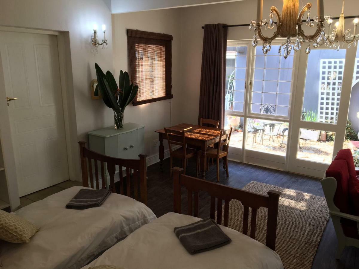 Home From Home, Waverley B&B, Johannesburg Bagian luar foto